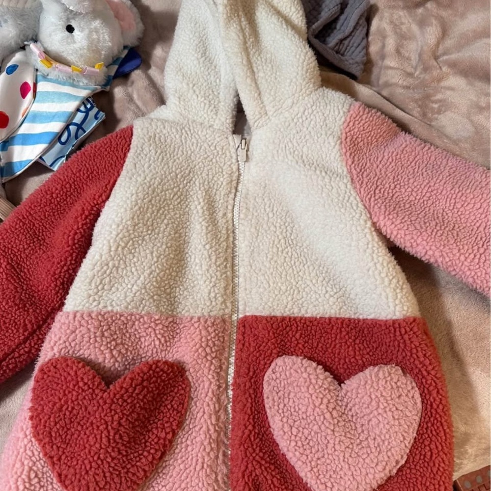 Cozy Sherpa Hoodie with Heart Pockets size 6